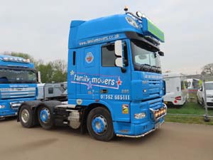 FAMILY MOVERS 23pb2180