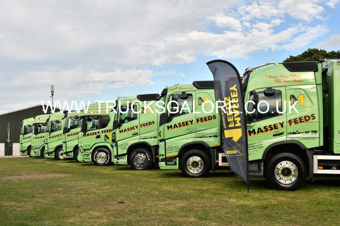 MASSEY FEEDS FLEET 24ch0727