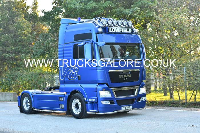 LOWFIELD V8 TGX 24nk1115