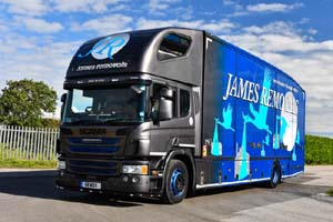 JAMES REMOVALS V8 MOV 24nk0088