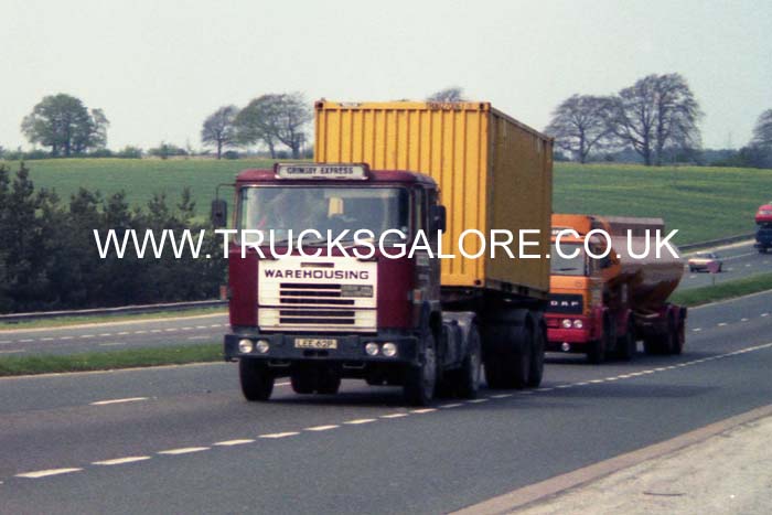 GRIMSBY EXPRESS LEE 62P